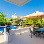 Villa Charoula Pente